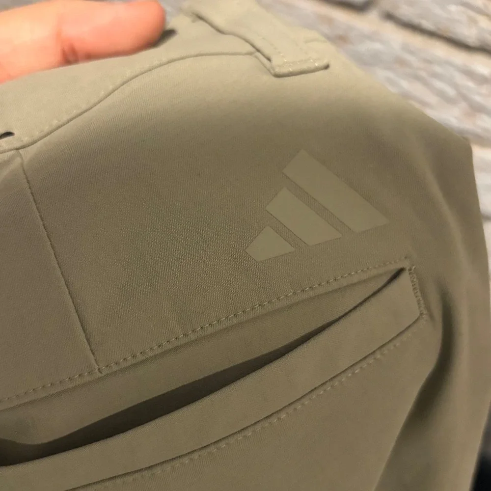 Adidas Mens Ultimate365 Tapered Golf Pants Khaki Tan 44x32 IU2845